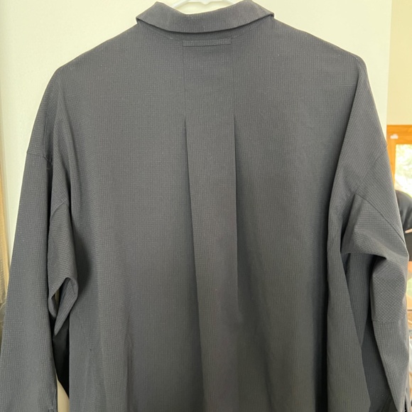 Lululemon Ventlight Button Up Shirt - Picture 5 of 6